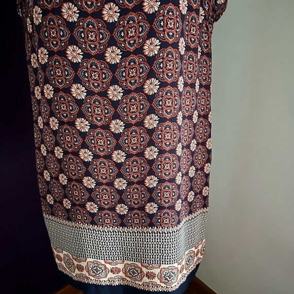 7 for $30 DANIEL Rainn Dress - Picture 3 of 10